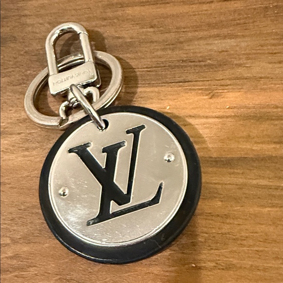 Louis Vuitton Accessories - Louis Vuitton Black and Silver Logo Keyring